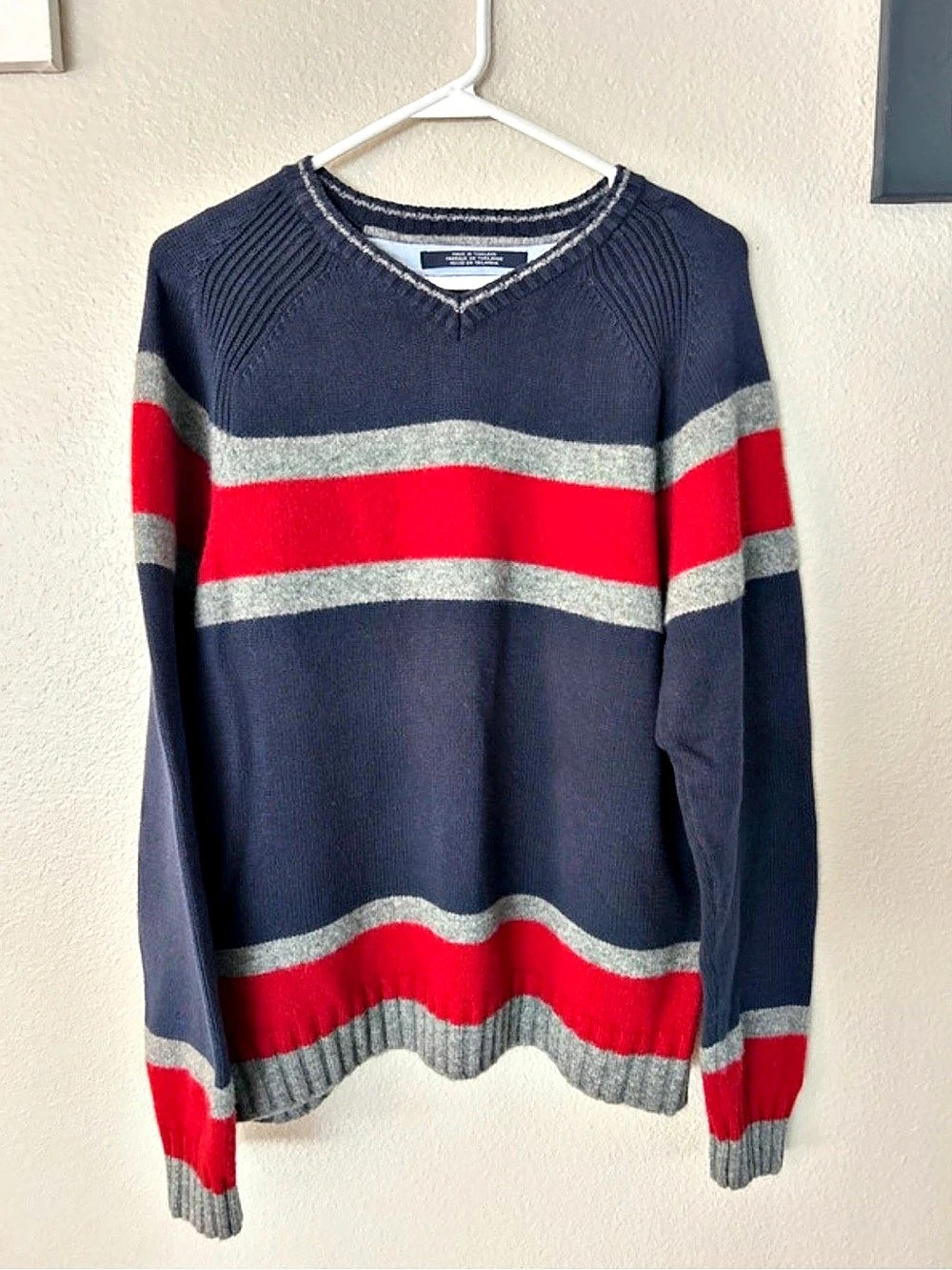 Tommy Hilfiger Striped Crewneck Sweater in Blue & Red Size Medium